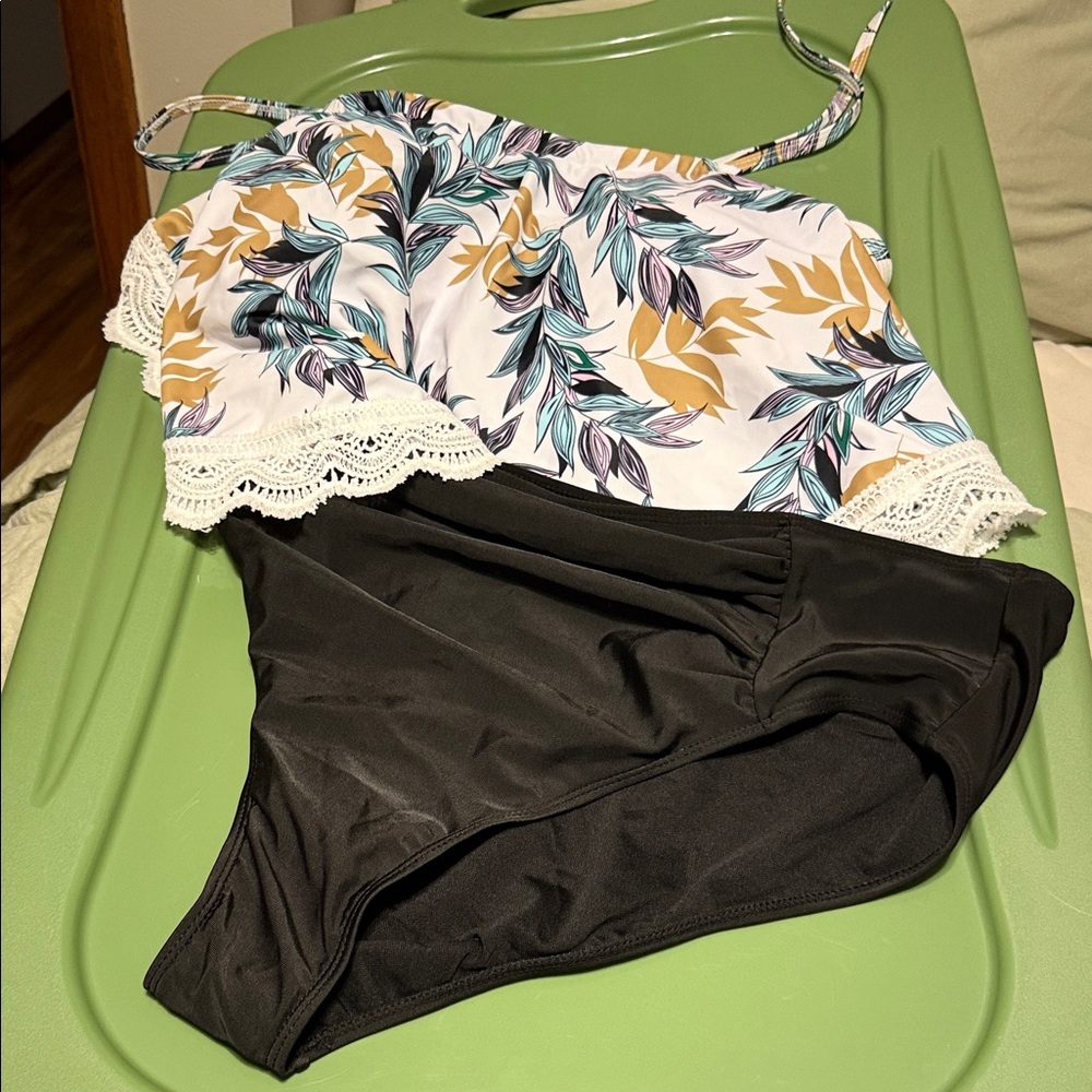 Floral Print Swimsuit with Lace Trim